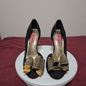 Betsey Johnson Black Suede Glendah Heels